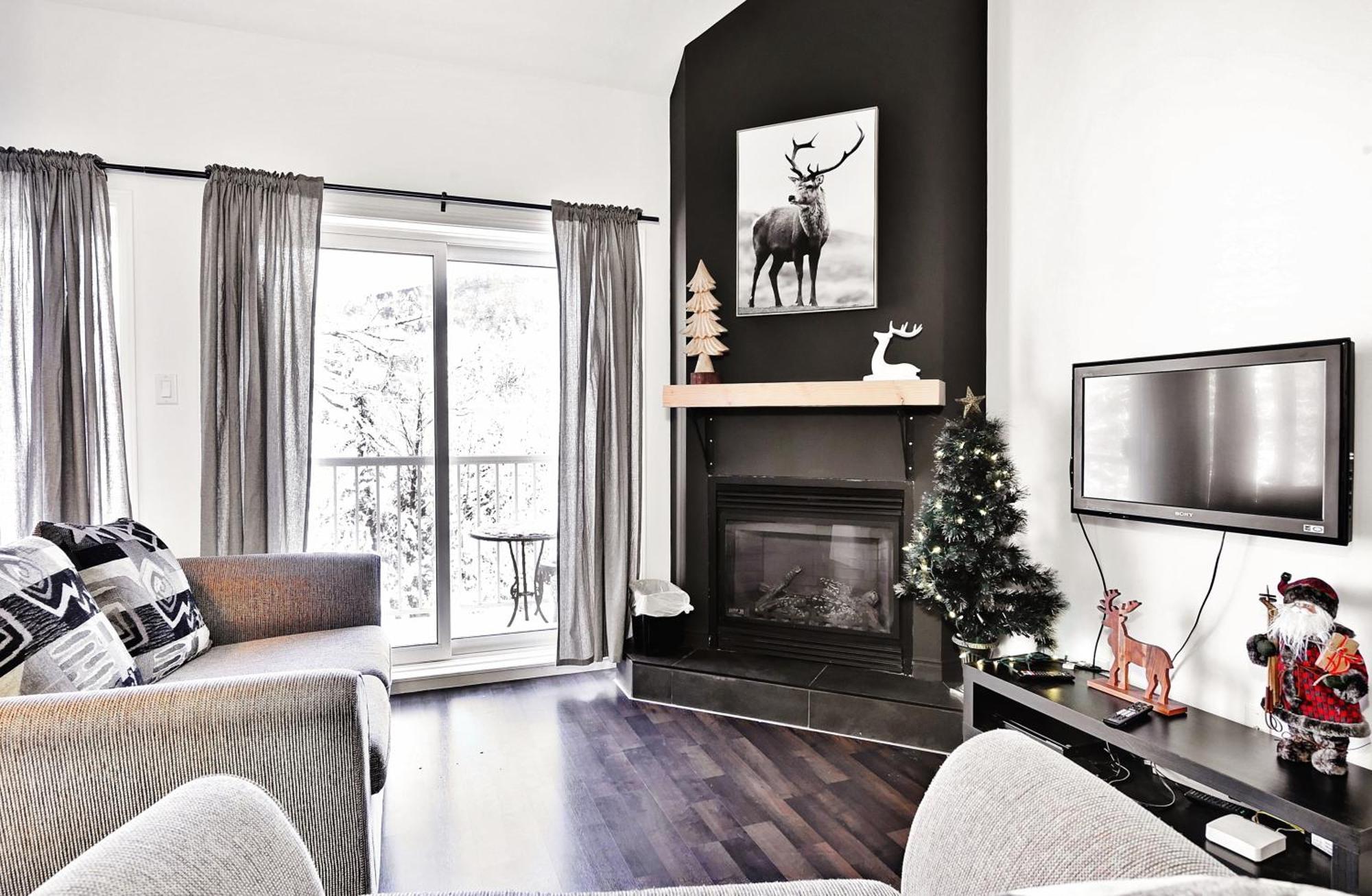 Condo 305 33 Chemin Du Hameau By Les Chalets Alpins สโตนแฮม ภายนอก รูปภาพ